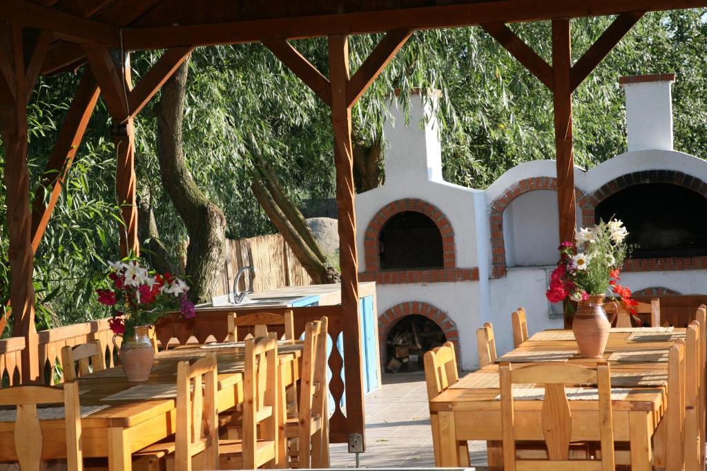 Casa Dintre Salcii Ξενοδοχείο Uzlina Εξωτερικό φωτογραφία